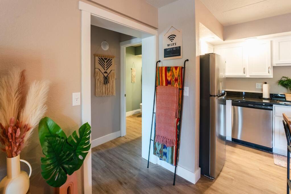 Pet Friendly Boho Condo With Pool--Fitness Center--Next To The Branson Landing--Close To Convention Center And Kanakuk Exterior photo