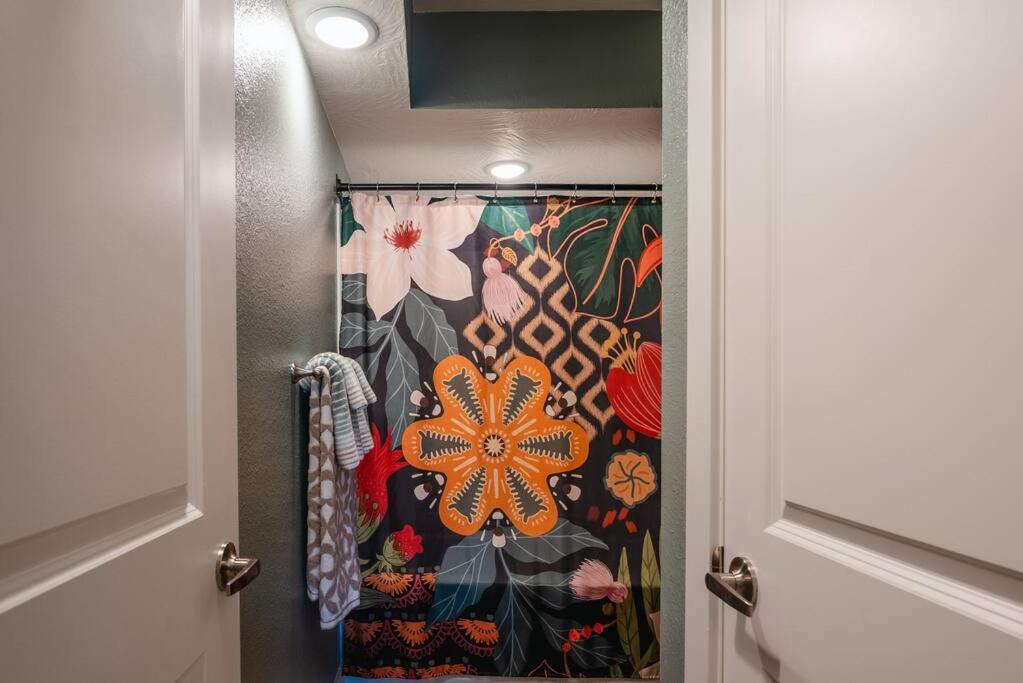 Pet Friendly Boho Condo With Pool--Fitness Center--Next To The Branson Landing--Close To Convention Center And Kanakuk Exterior photo