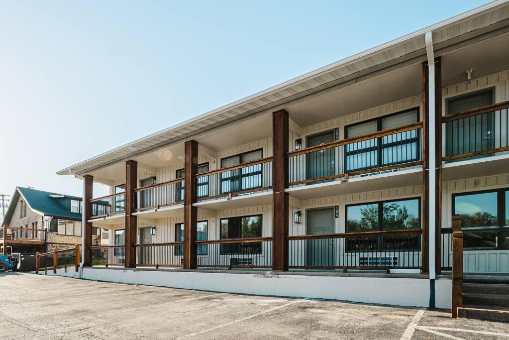Pet Friendly Boho Condo With Pool--Fitness Center--Next To The Branson Landing--Close To Convention Center And Kanakuk Exterior photo