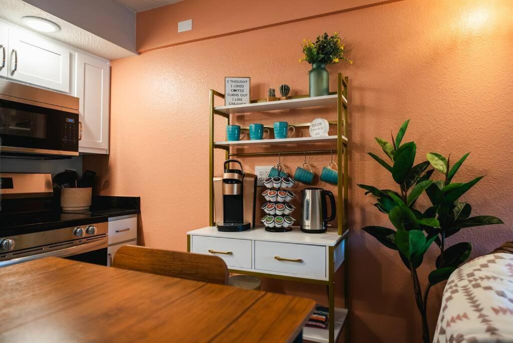 Pet Friendly Boho Condo With Pool--Fitness Center--Next To The Branson Landing--Close To Convention Center And Kanakuk Exterior photo